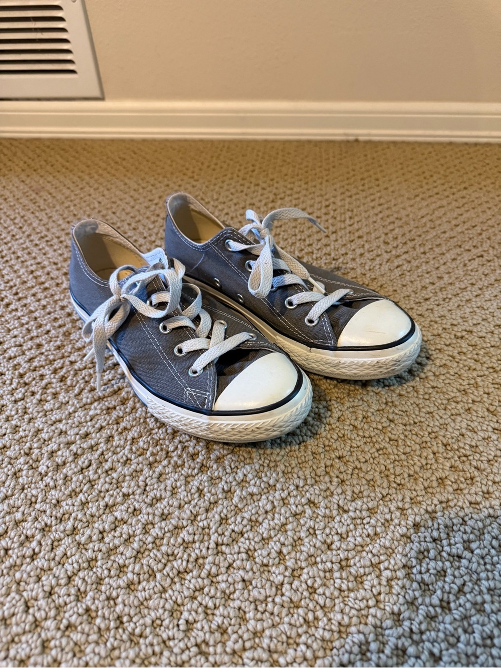 Converse Chuck Taylor All Star Gray Sneaker Shoes (Youth Size 3)